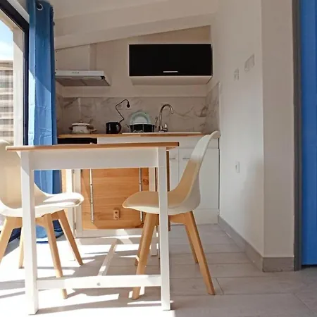 Maisonnette Entière Et Privée, 600m De La Gare * Margny-les-Compiegne