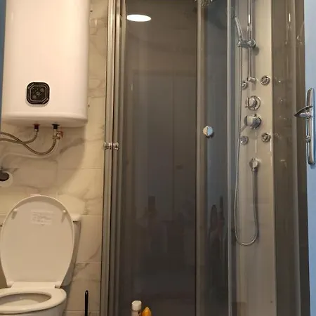 Maisonnette Entière Et Privée, 600m De La Gare Hébergement de vacances *